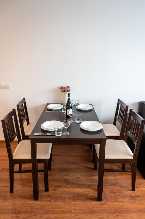 Sunny 1Bdr Apartment Near Center Sofia Eksteriør bilde