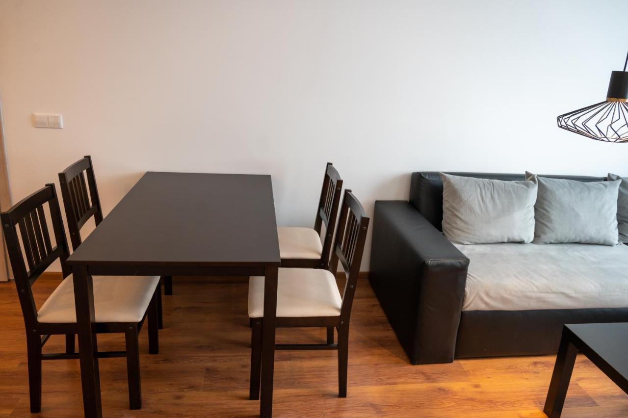 Sunny 1Bdr Apartment Near Center Sofia Eksteriør bilde